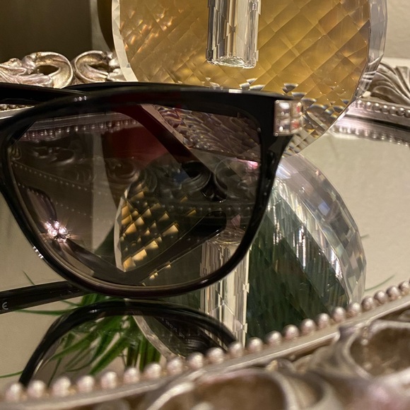 Swarovski Sunglasses 😎 - Picture 8 of 10